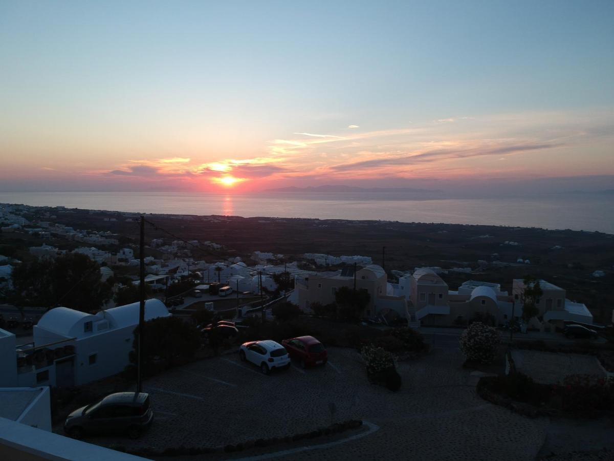 Panorama Oia Apartments Bagian luar foto