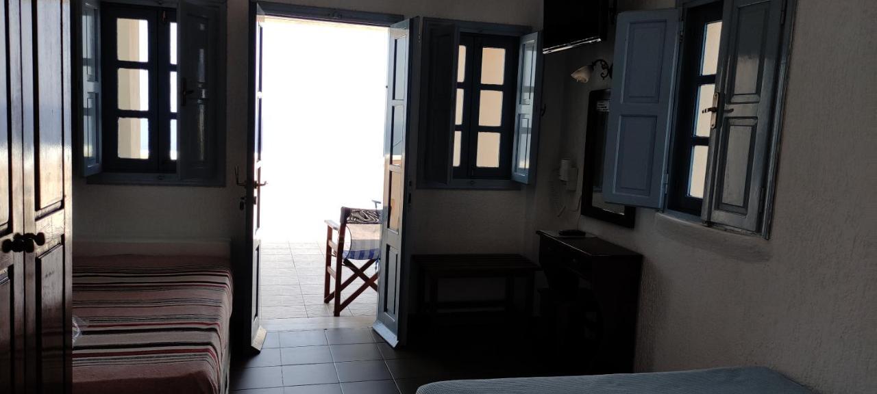 Panorama Oia Apartments Bagian luar foto