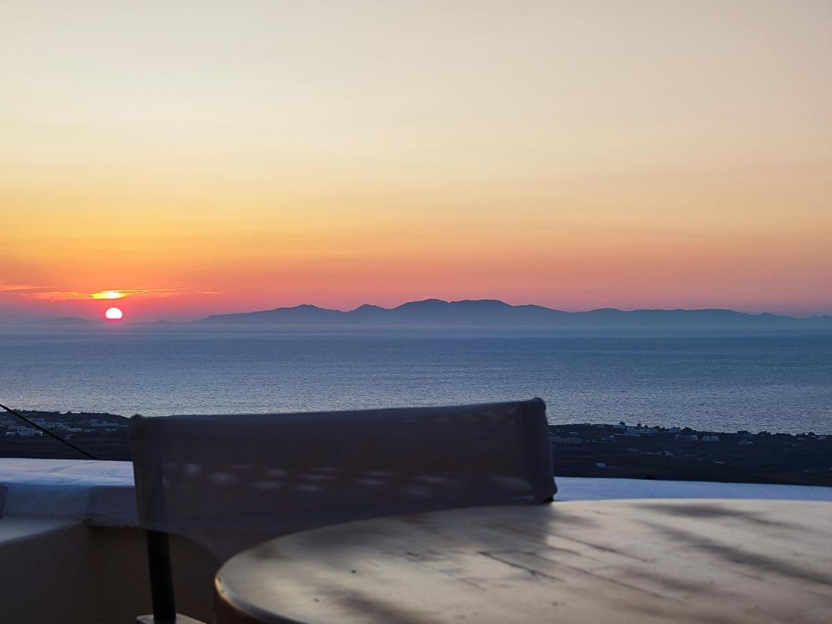 Panorama Oia Apartments Bagian luar foto