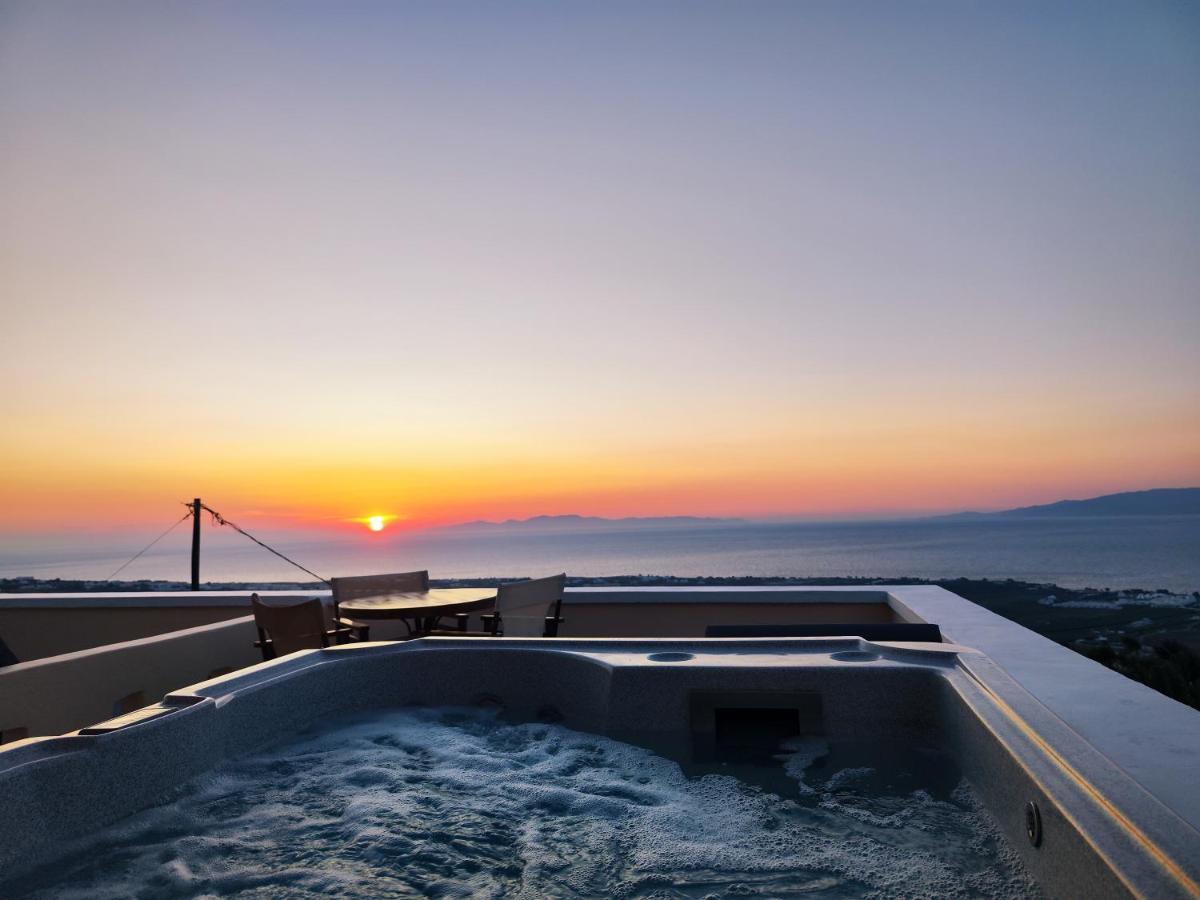 Panorama Oia Apartments Bagian luar foto