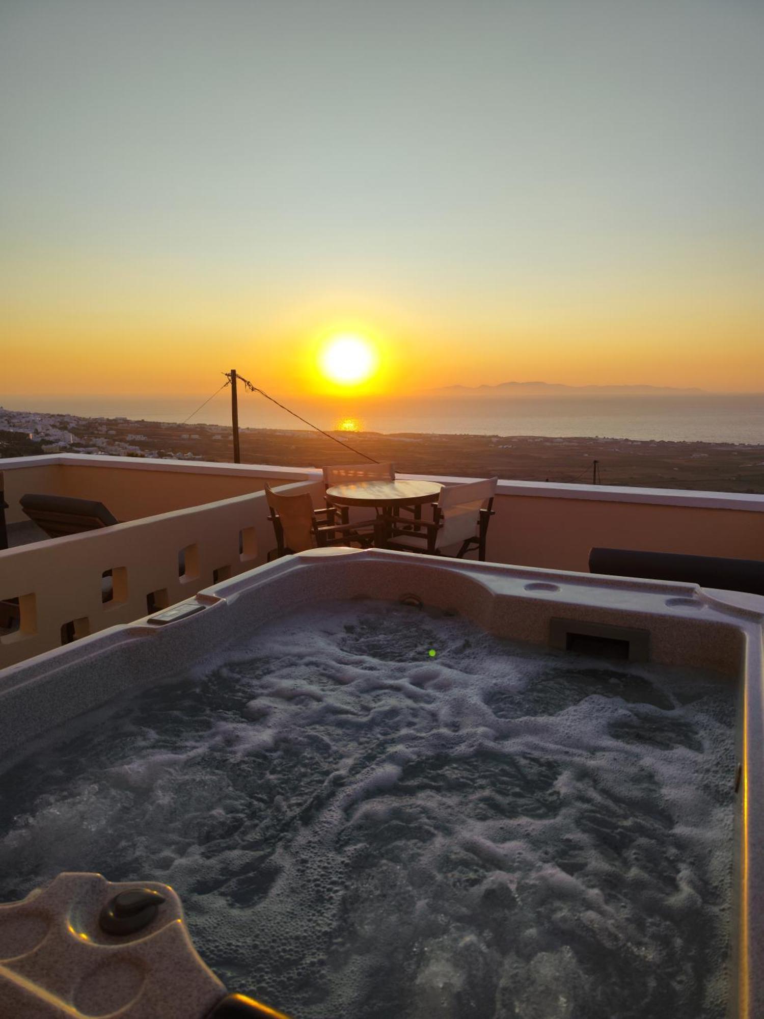 Panorama Oia Apartments Bagian luar foto